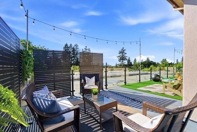 914 woodside, Redwood City, CA 94061