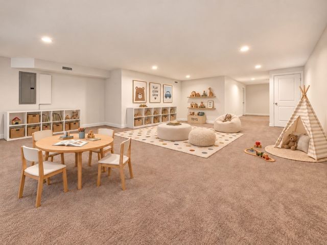 54 White St 54, Belmont, MA 02478