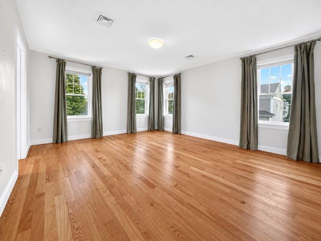 54 White St 54, Belmont, MA 02478