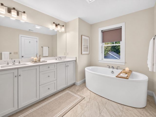 54 White St 54, Belmont, MA 02478
