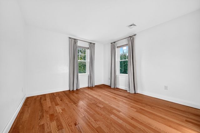 54 White St 54, Belmont, MA 02478