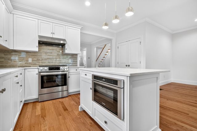 54 White St 54, Belmont, MA 02478