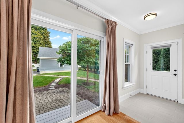 54 White St 54, Belmont, MA 02478