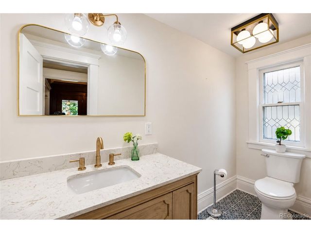 458 N Downing St, Denver, CO 80218
