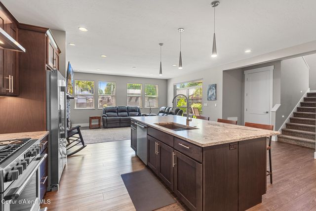 838 N GOVERNMENT WAY, Coeur D'alene, ID 83814