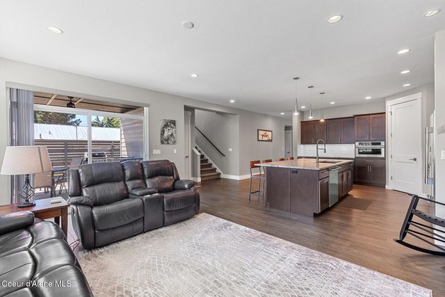 838 N GOVERNMENT WAY, Coeur D'alene, ID 83814