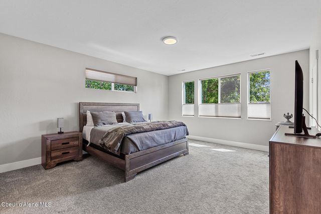 838 N GOVERNMENT WAY, Coeur D'alene, ID 83814