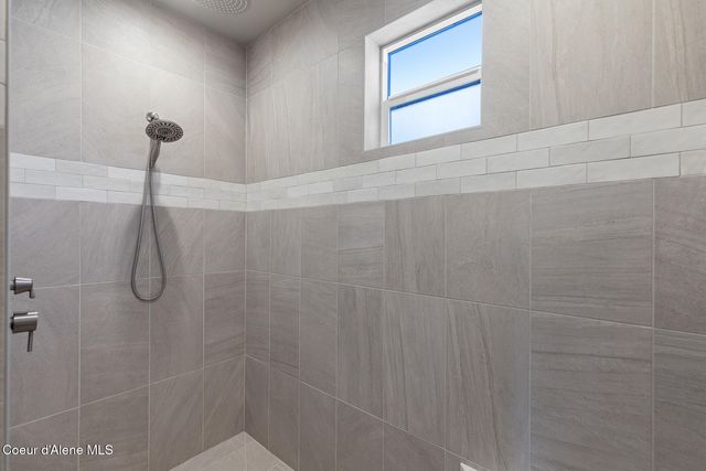 838 N GOVERNMENT WAY, Coeur D'alene, ID 83814