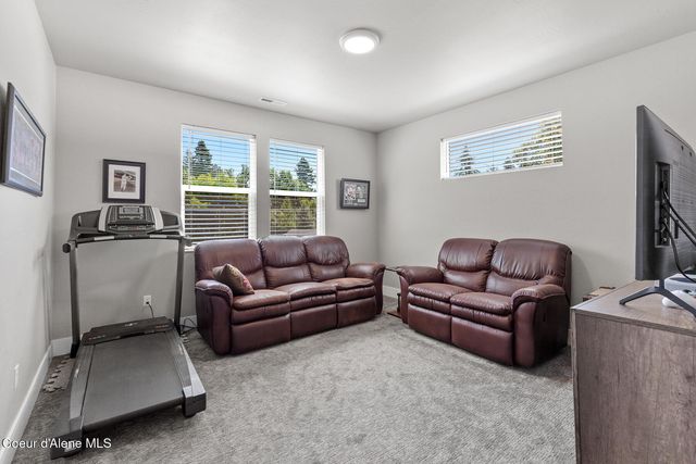 838 N GOVERNMENT WAY, Coeur D'alene, ID 83814