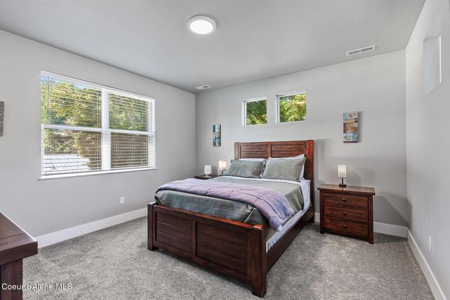 838 N GOVERNMENT WAY, Coeur D'alene, ID 83814