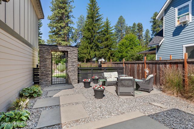 838 N GOVERNMENT WAY, Coeur D'alene, ID 83814