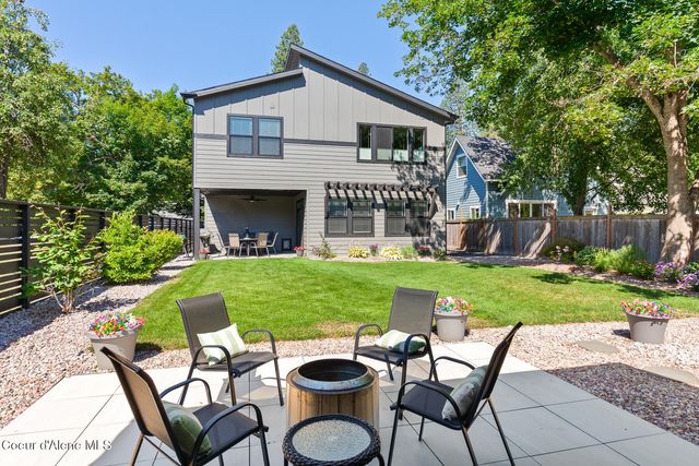 838 N GOVERNMENT WAY, Coeur D'alene, ID 83814