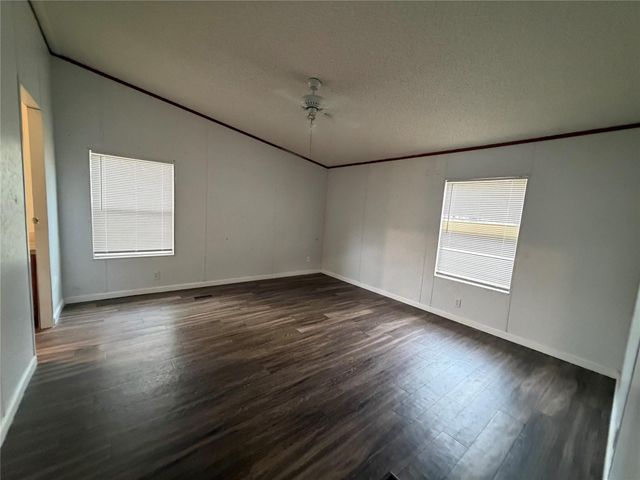 177 Jeffrey DR, Cedar Creek, TX 78612