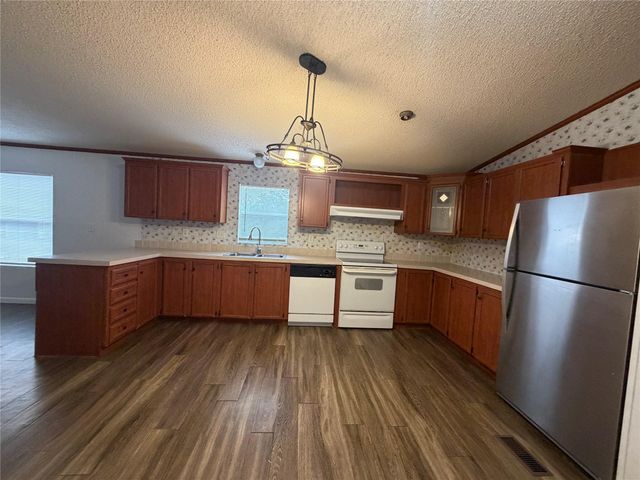 177 Jeffrey DR, Cedar Creek, TX 78612