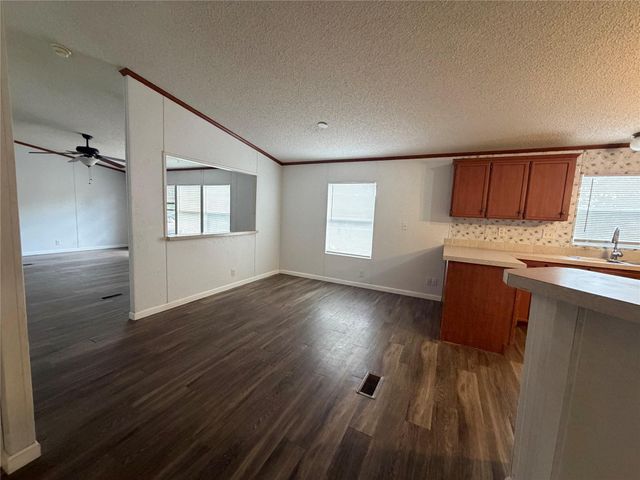 177 Jeffrey DR, Cedar Creek, TX 78612