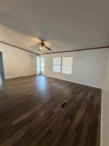 177 Jeffrey DR, Cedar Creek, TX 78612
