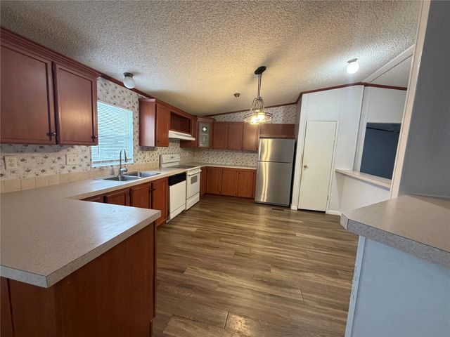 177 Jeffrey DR, Cedar Creek, TX 78612