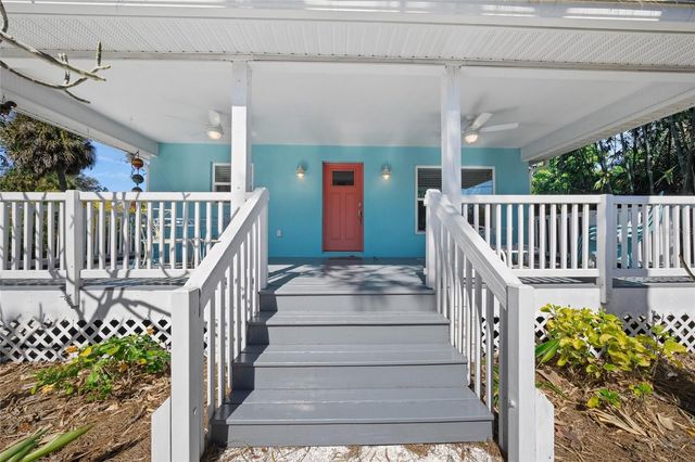 116 AVENIDA LA PALMA, Nokomis, FL 34275