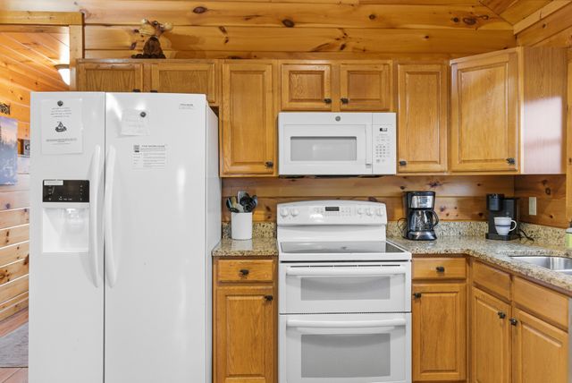 2054 Oakmont Drive, Sevierville, TN 37876