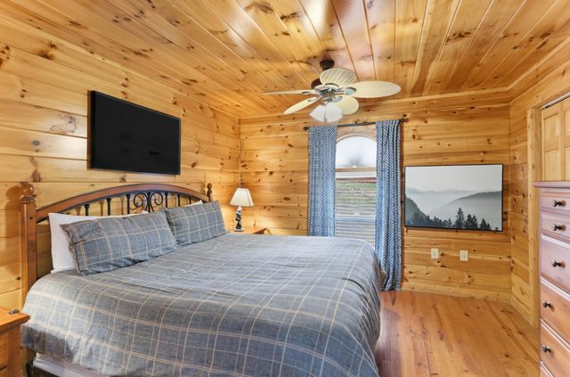 2054 Oakmont Drive, Sevierville, TN 37876