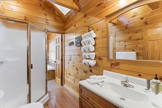 2054 Oakmont Drive, Sevierville, TN 37876
