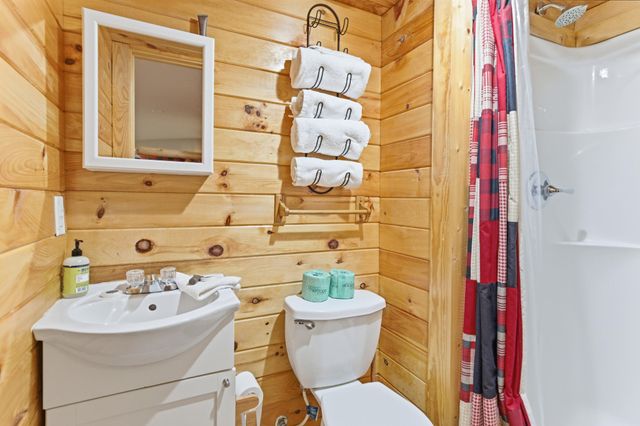 2054 Oakmont Drive, Sevierville, TN 37876