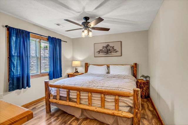 2054 Oakmont Drive, Sevierville, TN 37876