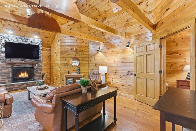 2054 Oakmont Drive, Sevierville, TN 37876