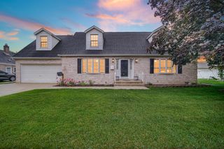 36 Beverly Boulevard, Hobart, IN 46342
