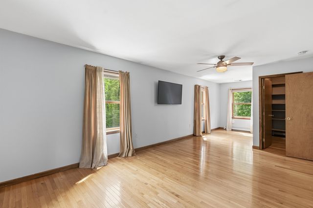47 Noyes Road, Londonderry, NH 03053