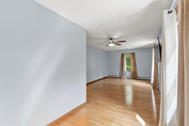 47 Noyes Road, Londonderry, NH 03053