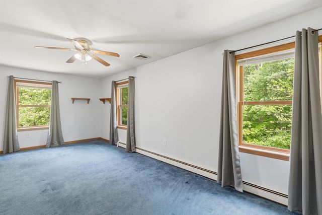 47 Noyes Road, Londonderry, NH 03053