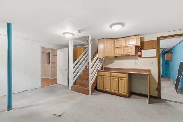 47 Noyes Road, Londonderry, NH 03053