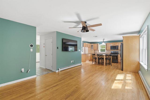 47 Noyes Road, Londonderry, NH 03053