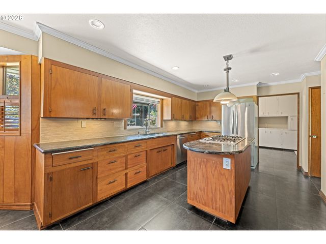 16127 HARLEY Ave, Oregon City, OR 97045