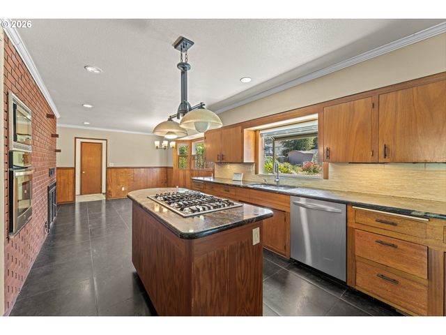 16127 HARLEY Ave, Oregon City, OR 97045