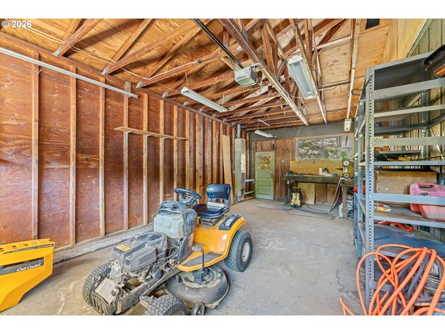 16127 HARLEY Ave, Oregon City, OR 97045
