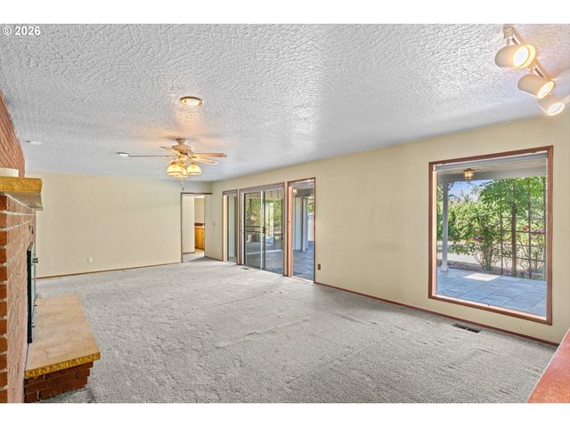 16127 HARLEY Ave, Oregon City, OR 97045