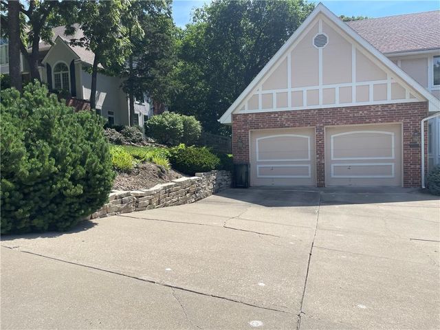 1609 Ridge Road, Leavenworth, KS 66048