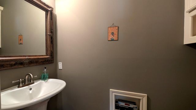 109 Ferndale Street, Bellaire, TX 77401