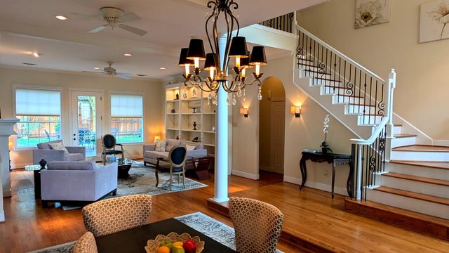 109 Ferndale Street, Bellaire, TX 77401