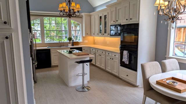 109 Ferndale Street, Bellaire, TX 77401