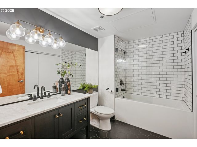 416 Nw 13TH Ave 206, Portland, OR 97209