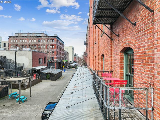 416 Nw 13TH Ave 206, Portland, OR 97209