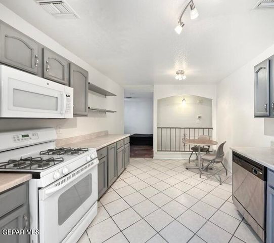 12476 Sombra Fuerte Drive, El Paso, TX 79938