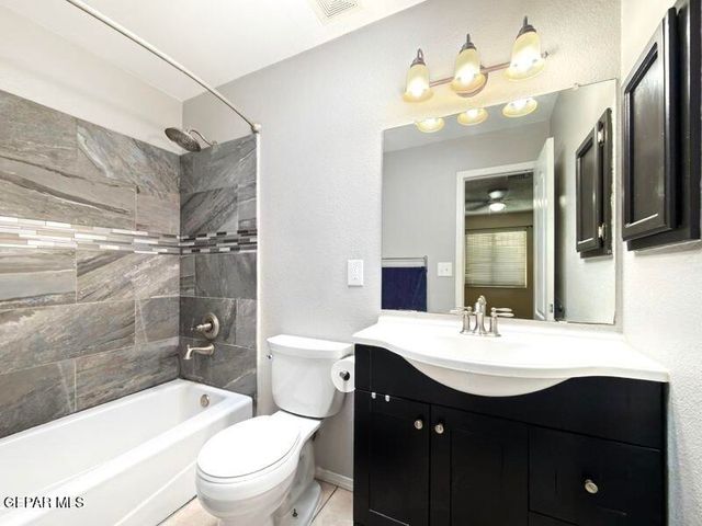 12476 Sombra Fuerte Drive, El Paso, TX 79938