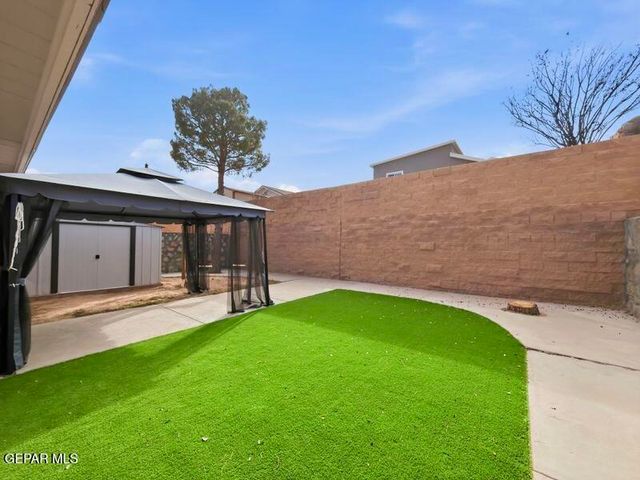 12476 Sombra Fuerte Drive, El Paso, TX 79938