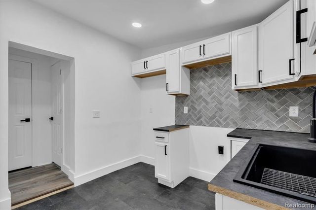 22285 Wyman Street, Detroit, MI 48219