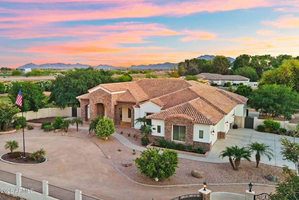 16325 E MAGNOLIA Drive, Gilbert, AZ 85298