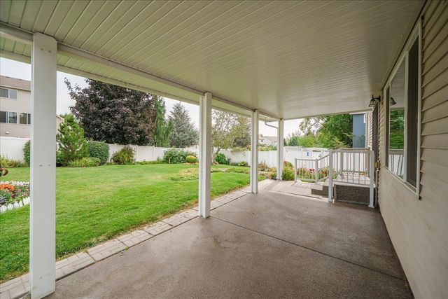 5122 N Harvard Ct, Spokane, WA 99206